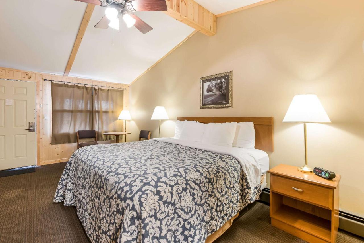 Econo Lodge Rice Lake Kültér fotó