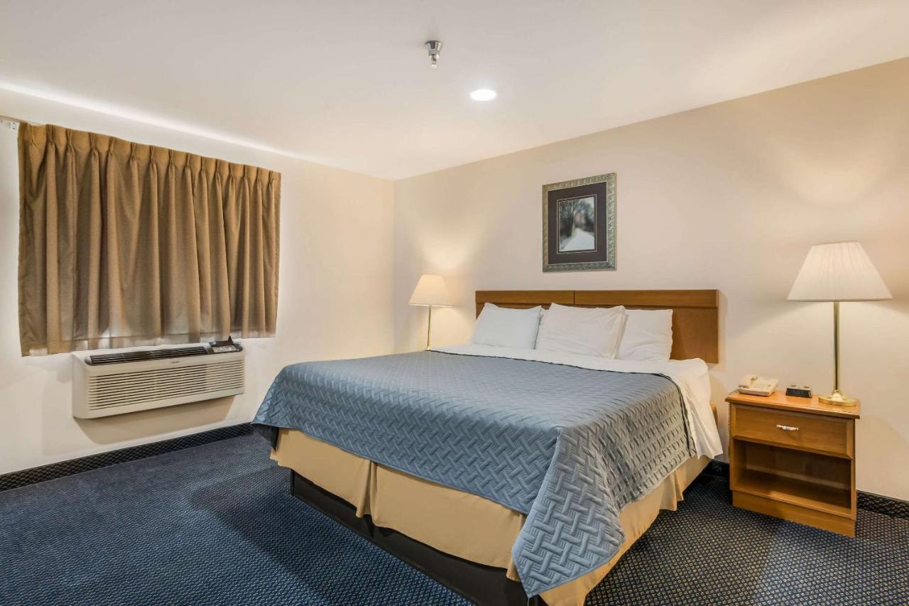 Econo Lodge Rice Lake Kültér fotó
