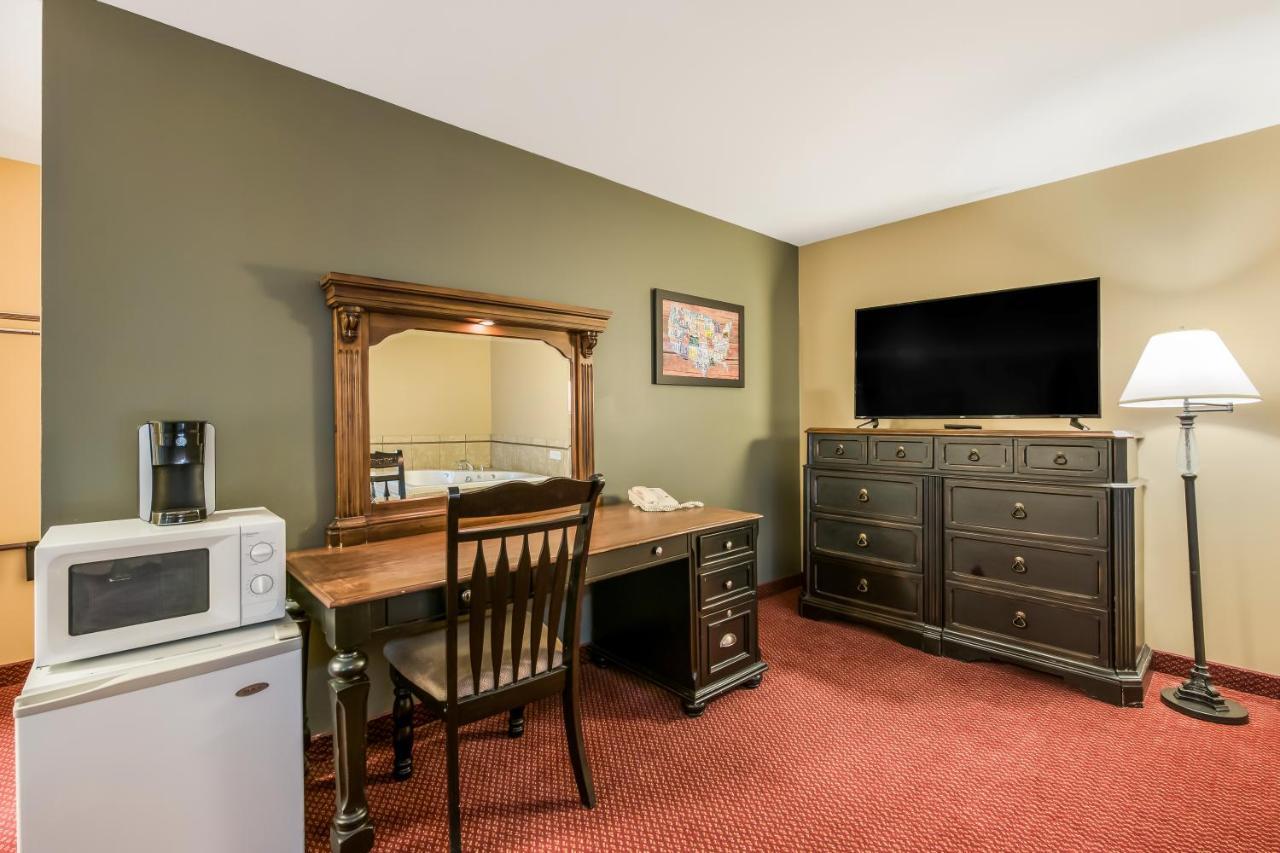 Econo Lodge Rice Lake Kültér fotó