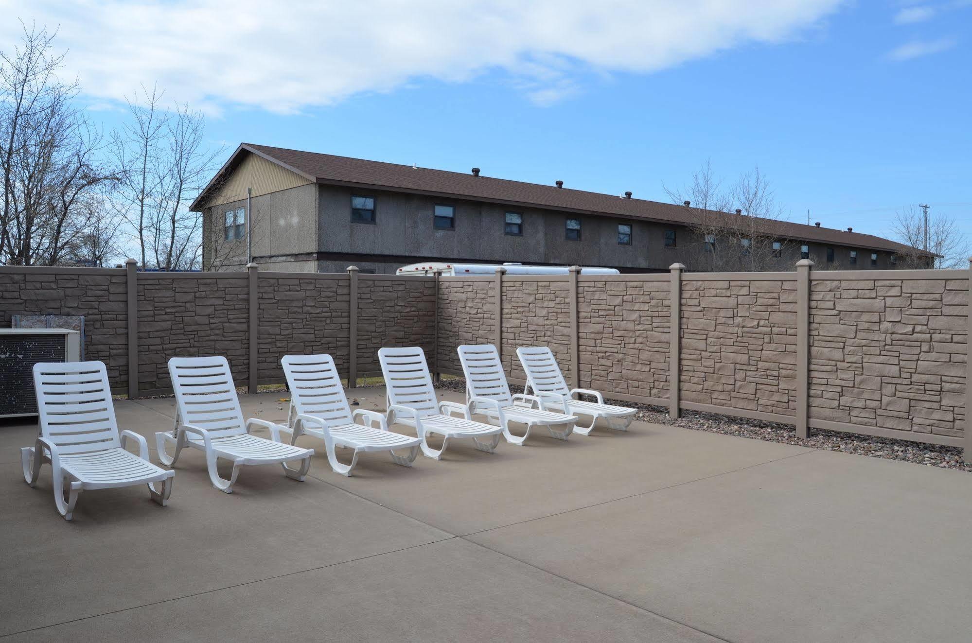 Econo Lodge Rice Lake Kültér fotó